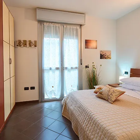 Torre Del Primaro 아파트 *