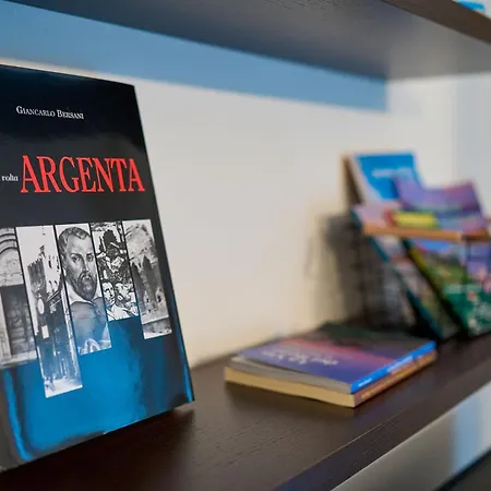 Torre Del Primaro 아파트 *